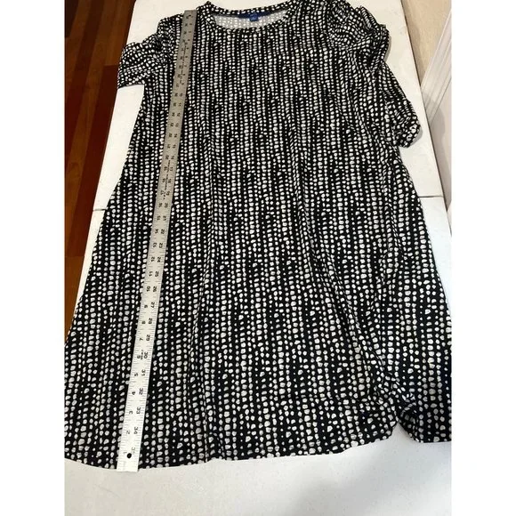 Apt. 9 Black & White Print Dress With Roll Tab Sleeves And Pockets, Size Medium - Picture 7 of 8